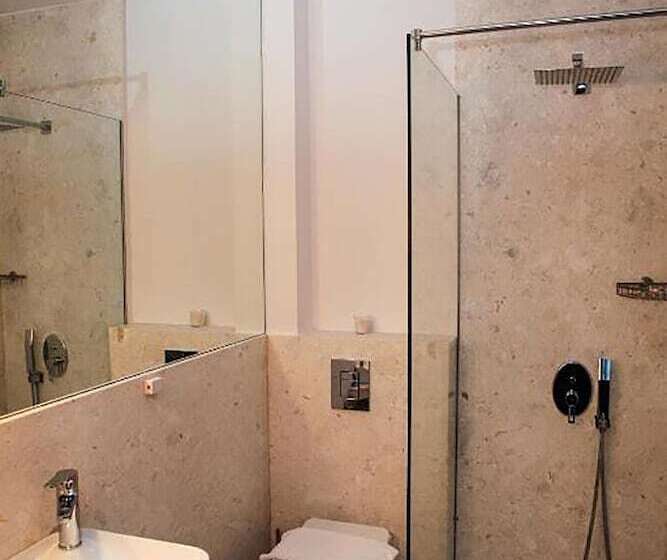 חדר דלוקס, Dim S Hotel & Restaurant