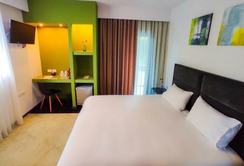 חדר דלוקס, Dim S Hotel & Restaurant