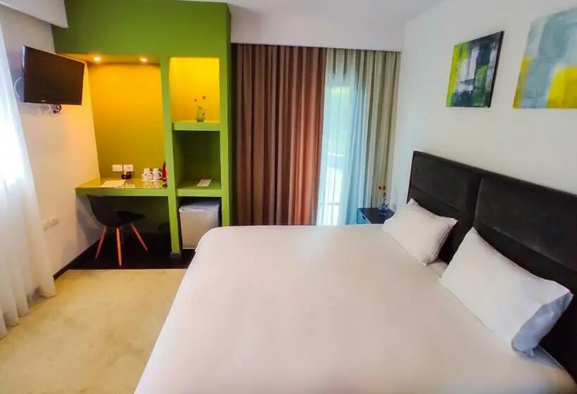 اتاق لوکس, Dim S Hotel & Restaurant