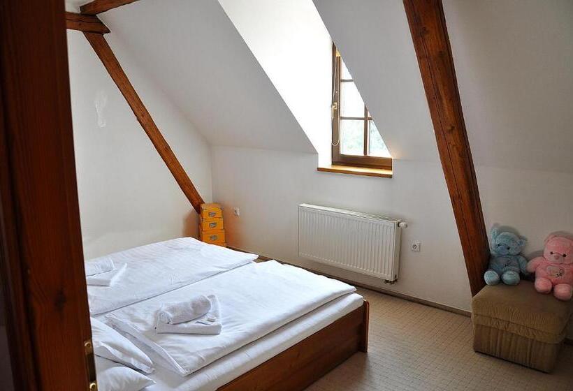 סוויטה, Penzion Diana