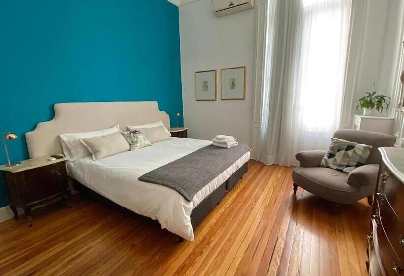 اتاق سوپریور با چشمانداز شهر, Chemin