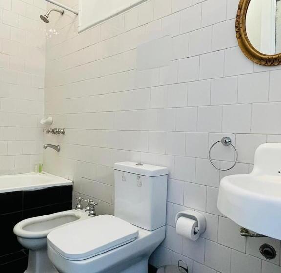 اتاق استاندارد با چشمانداز باغ, Chemin