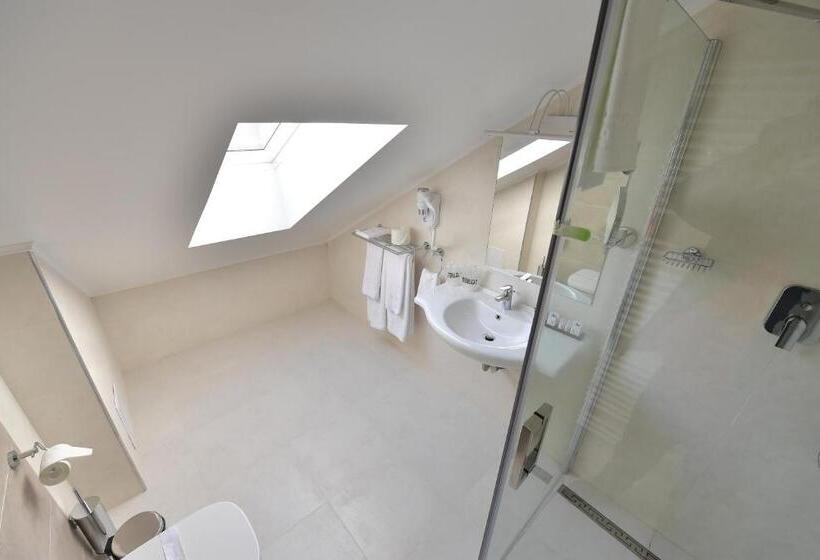 חדר סופריור, La Belle Epoque