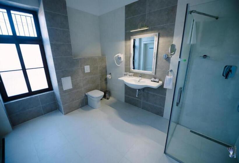 חדר סופריור, La Belle Epoque