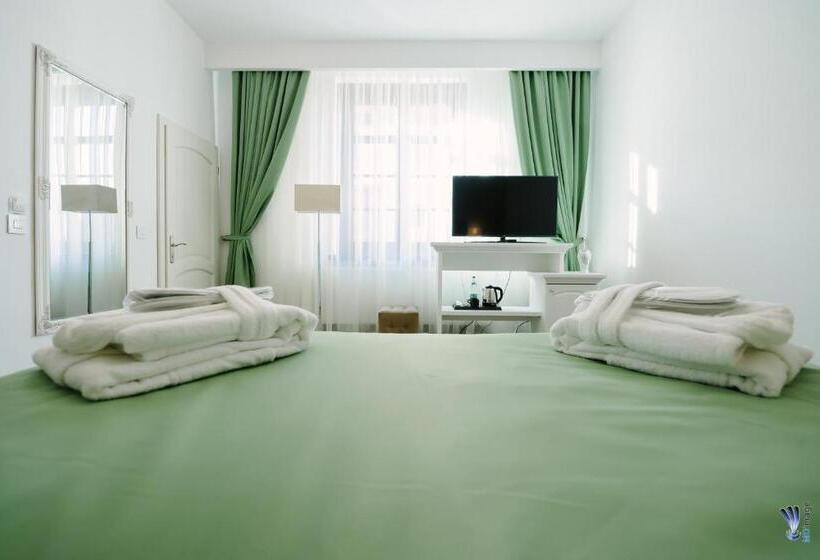 דירת חדר, La Belle Epoque