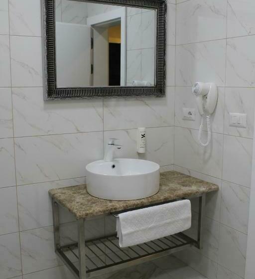 اتاق استاندارد, Sky