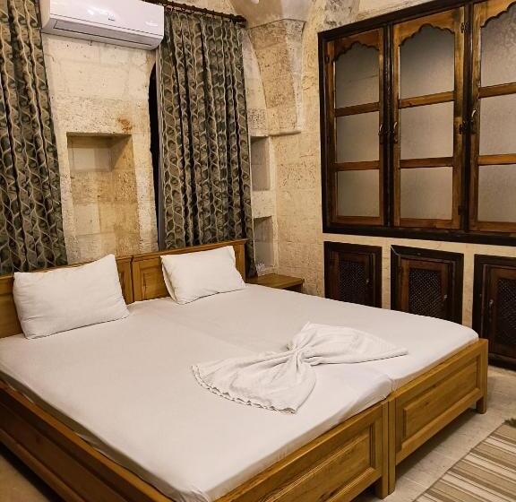 اتاق استاندارد سه نفره, Nahrin Hote & Art