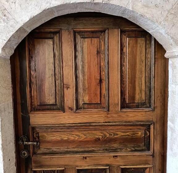 اتاق استاندارد سه نفره, Nahrin Hote & Art