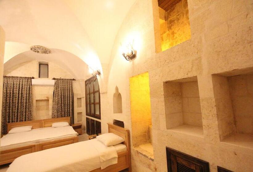 اتاق استاندارد سه نفره, Nahrin Hote & Art