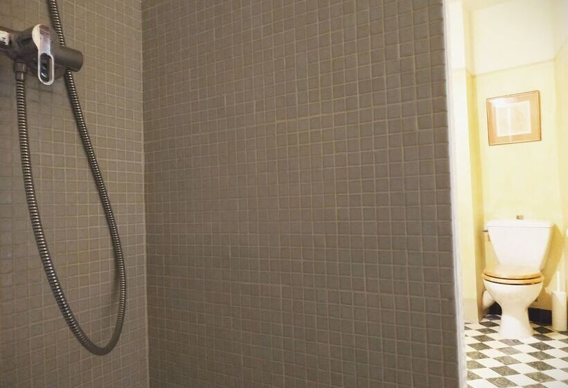 Номер Стандарт, Rue Du Château