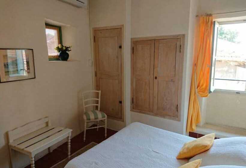 Номер Стандарт, Rue Du Château