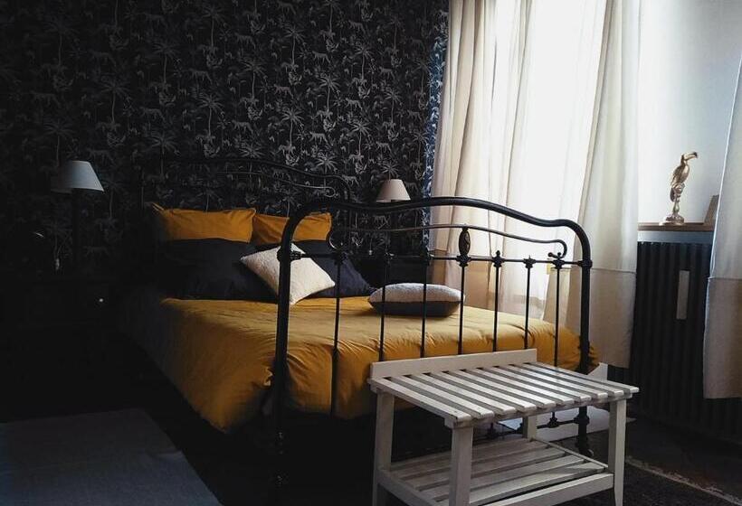 Номер Стандарт, Rue Du Château