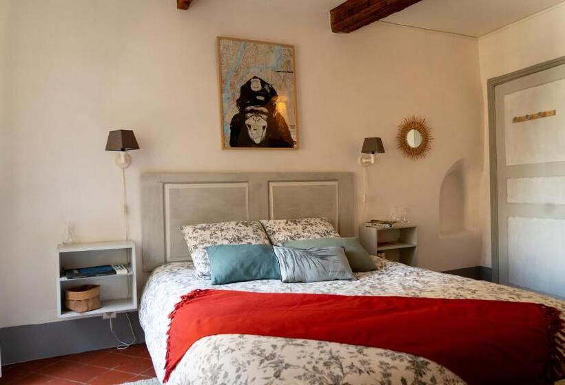 Номер Стандарт, Rue Du Château