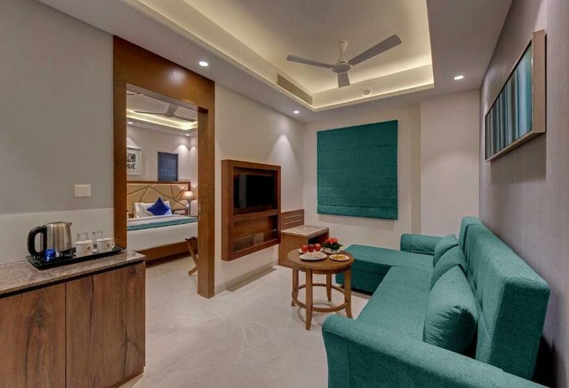 Люкс, Click Hotel Aurangabad