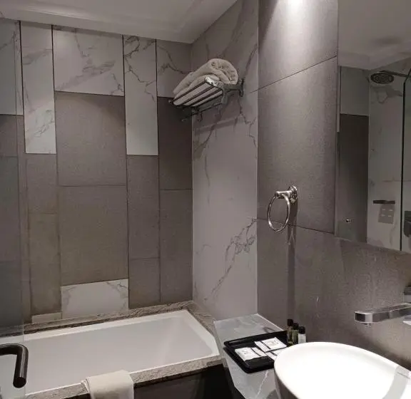 اتاق پرمیوم, Click Hotel Aurangabad