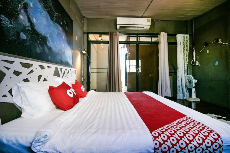 اتاق لوکس, Enter Space