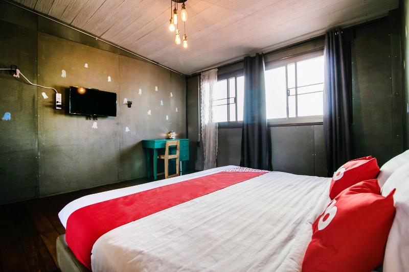 اتاق لوکس, Enter Space