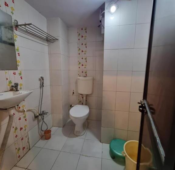 エコノミールーム, Shree Shivtam