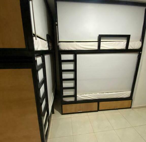 ファミリールーム, Nueve Uno Hostel