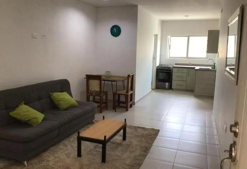 スイート, Nueve Uno Hostel