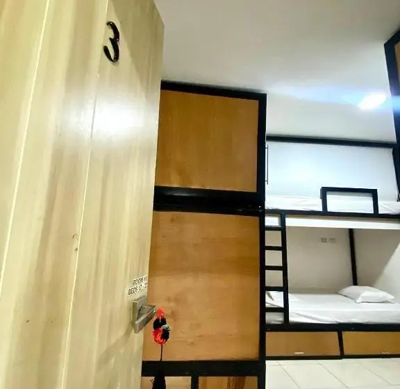 ファミリールーム, Nueve Uno Hostel