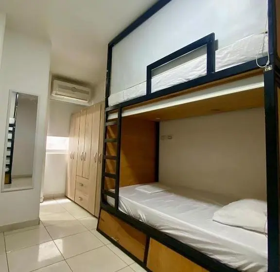 ファミリールーム, Nueve Uno Hostel