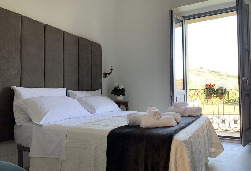 اتاق استاندارد با بالکن, Palazzo Samà