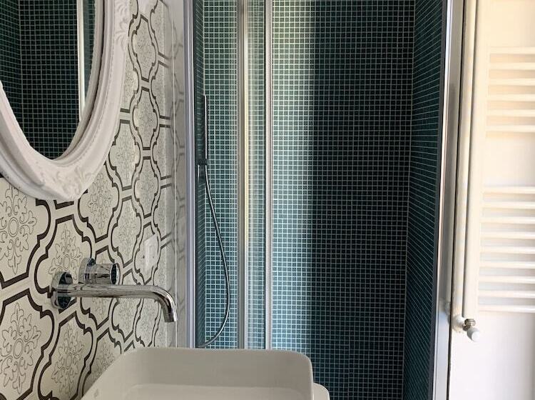 اتاق استاندارد با بالکن, Palazzo Samà