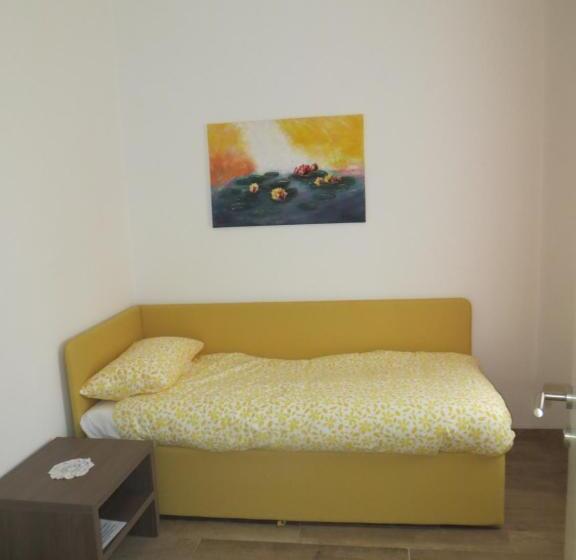 اتاق سوپریور یک تخته, Agriturismo G.gartroz