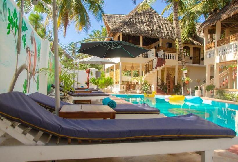 غرفة قياسية مطلّة علي حمام السباحة, Zanpalm Boutique