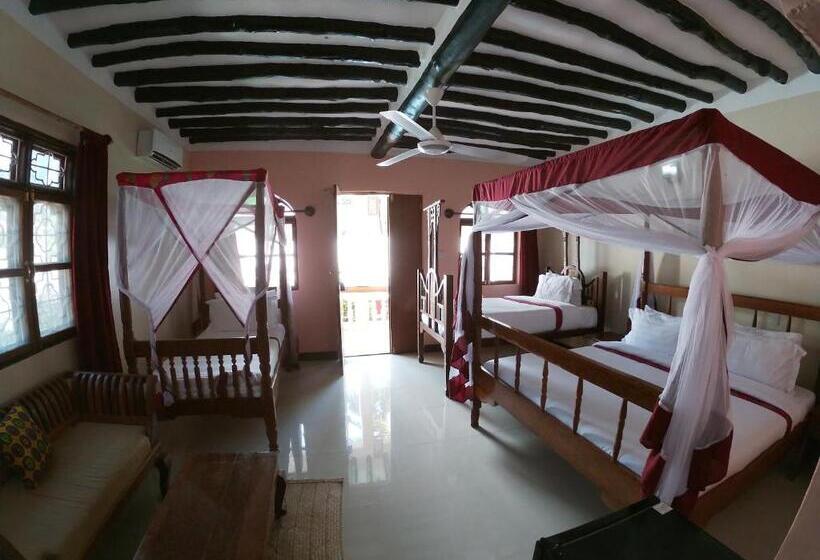 جناح عائلي, Zanpalm Boutique