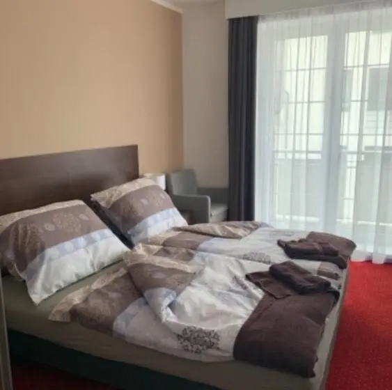 バルコニー付きスタンダードルーム, Wellness Hotel Harmonie Třeboň