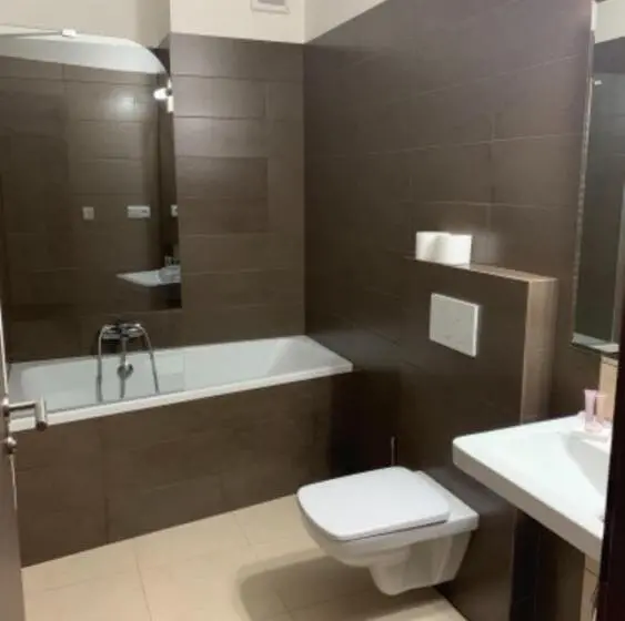 バルコニー付きスタンダードルーム, Wellness Hotel Harmonie Třeboň