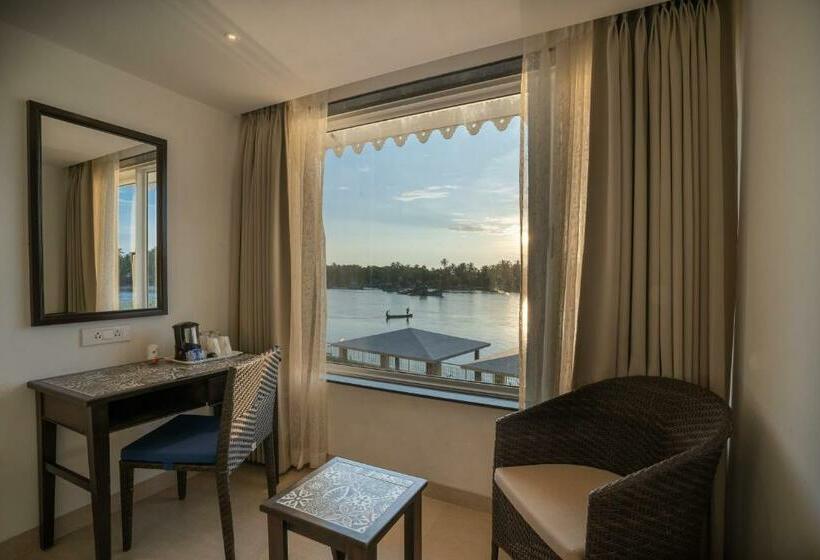 豪华房间, Indy Waterfront Resort