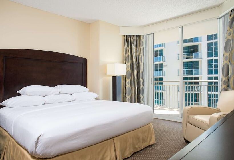 Люкс Боковой Вид на Море, Doubletree Resort & Spa By Hilton Ocean Pointn. Miami Beach