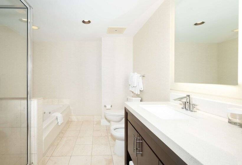 Люкс 2 Спальни, Doubletree Resort & Spa By Hilton Ocean Pointn. Miami Beach