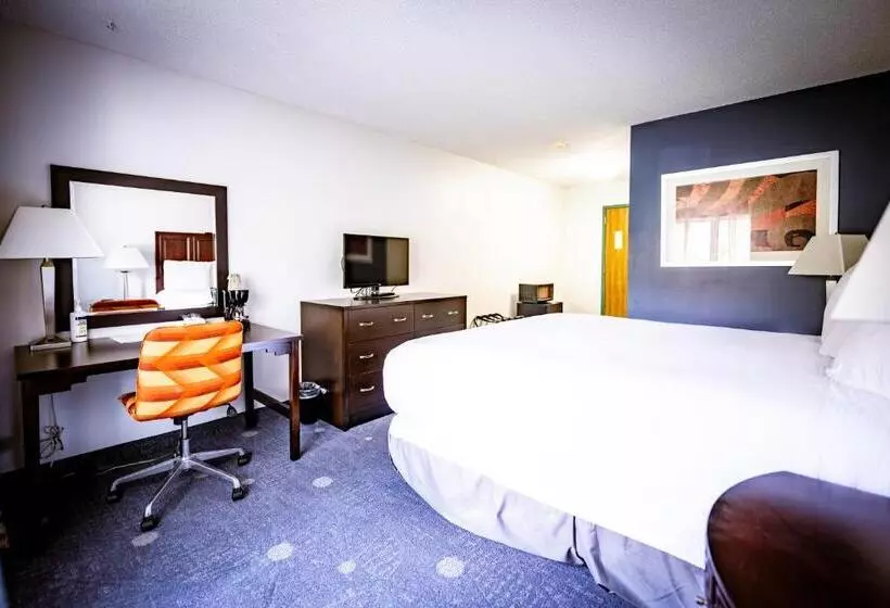 اتاق استاندارد با تخت بزرگ, Manistee Inn & Marina