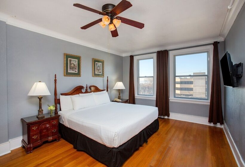 Quarto Deluxe, Marqueen