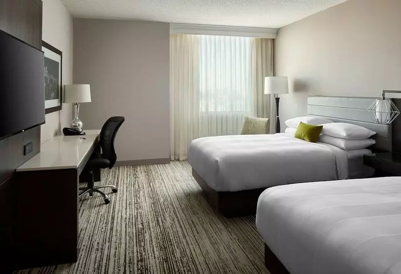 ２ダブルベッドのスタンダードルーム, Marriott Cincinnati Northeast
