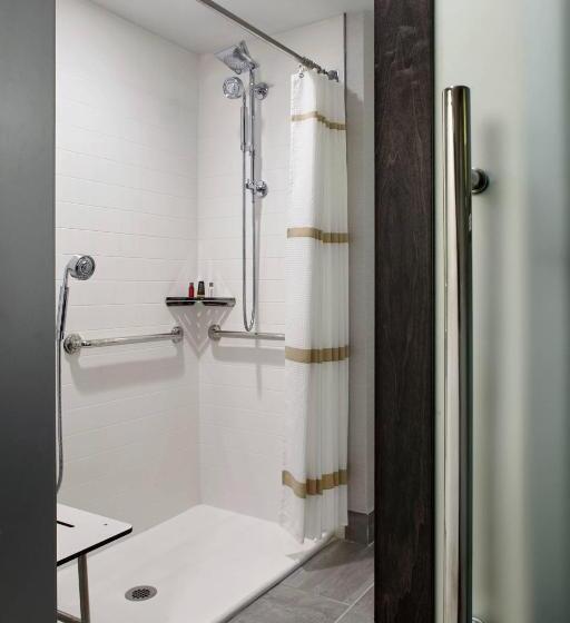 스탠다드 룸 킹사이즈 침대, Marriott Cincinnati Northeast