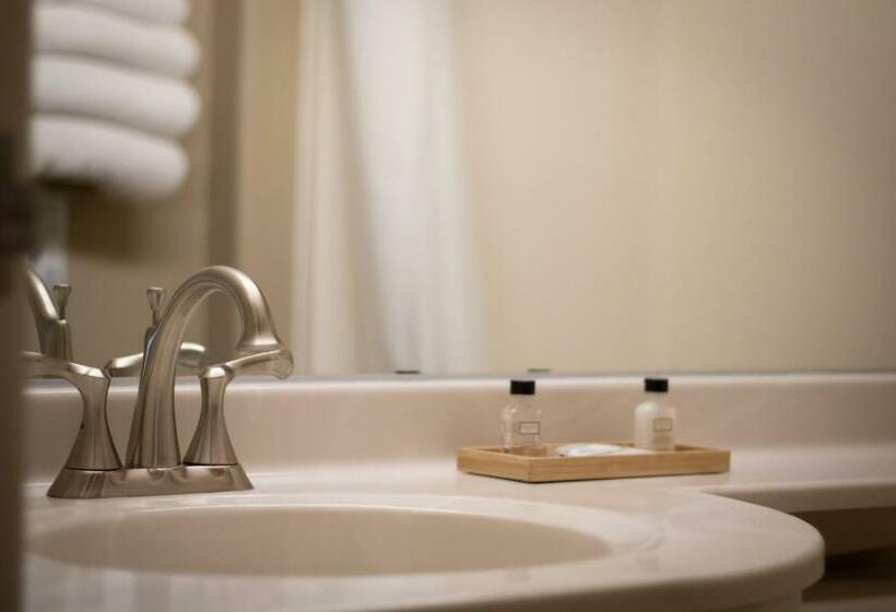 غرفة قياسية, Monument Inn & Suites