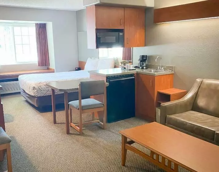 Sviitti, Monument Inn & Suites