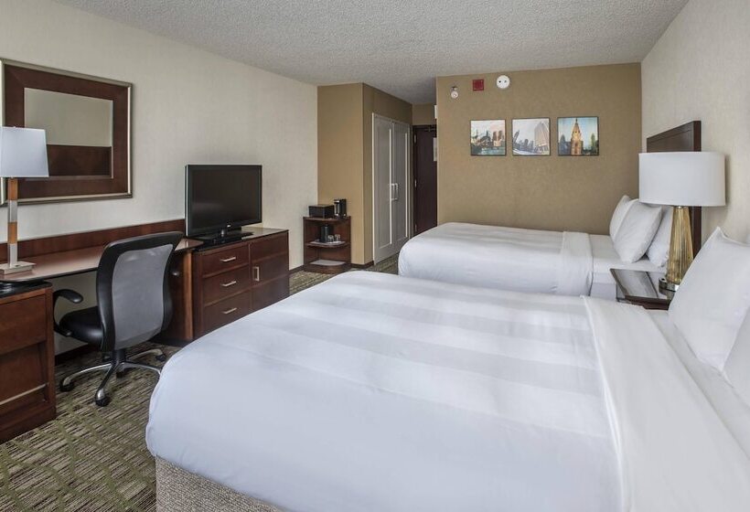 带2个双人床的标准工作室, Philadelphia Airport Marriott