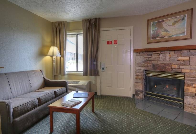 سوییت, Quality Inn & Suites At Dollywood Lane