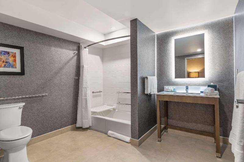 غرفة قياسية سرير كينج, The Wayfarer Downtown La, Tapestry Collection By Hilton