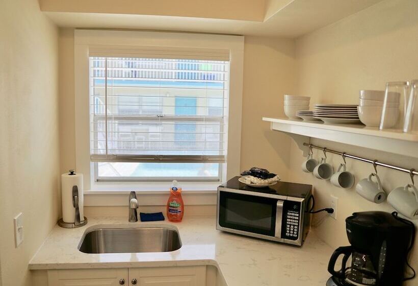 스위트, The Molloy   Treasure Island Suites & Cottages