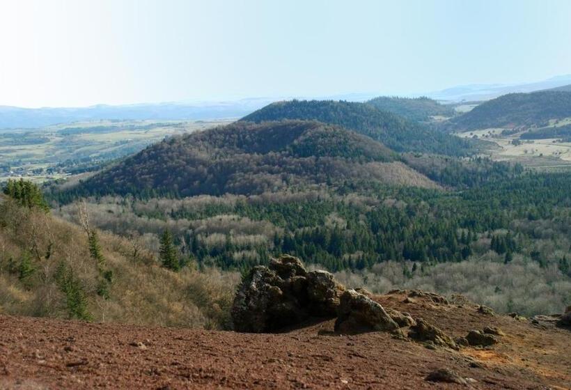 Номер Стандарт Вид на Озеро, Entre Lacs Et Volcans