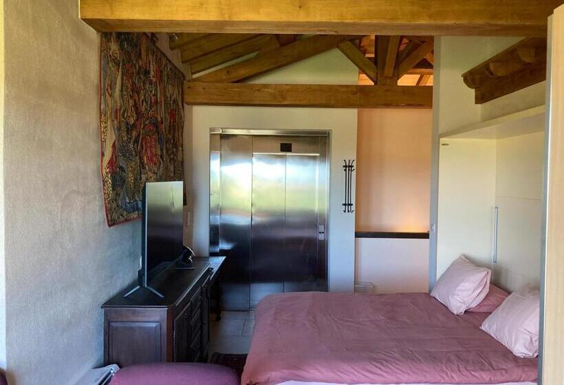 חדר דלוקס, Château De Scandaillac