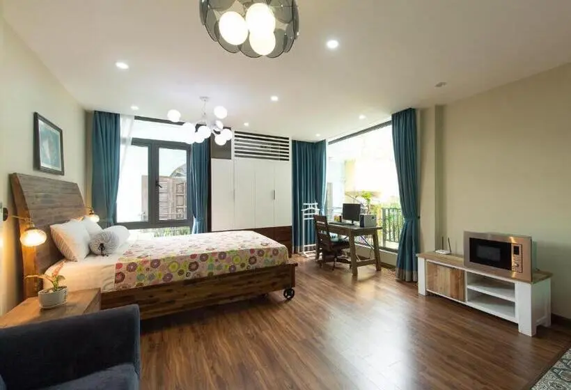 استودیوی استاندارد, Auntie Liên S Homestay