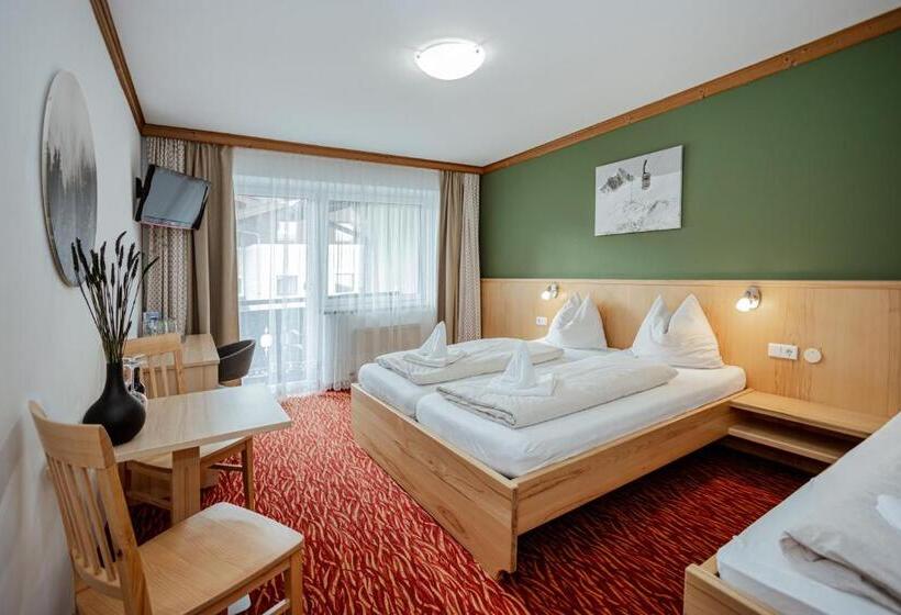 带阳台的三人标准间, Eschenhof Bed & Breakfast